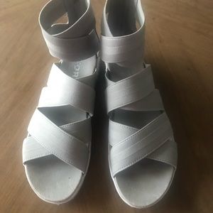 Like new Sorel sandals for summer